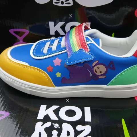 KOI KIDS X TELETUBBIES TRAINERS WITH RAINBOW VELCRO STRAP β BLUE/YELLOW, UK 12K