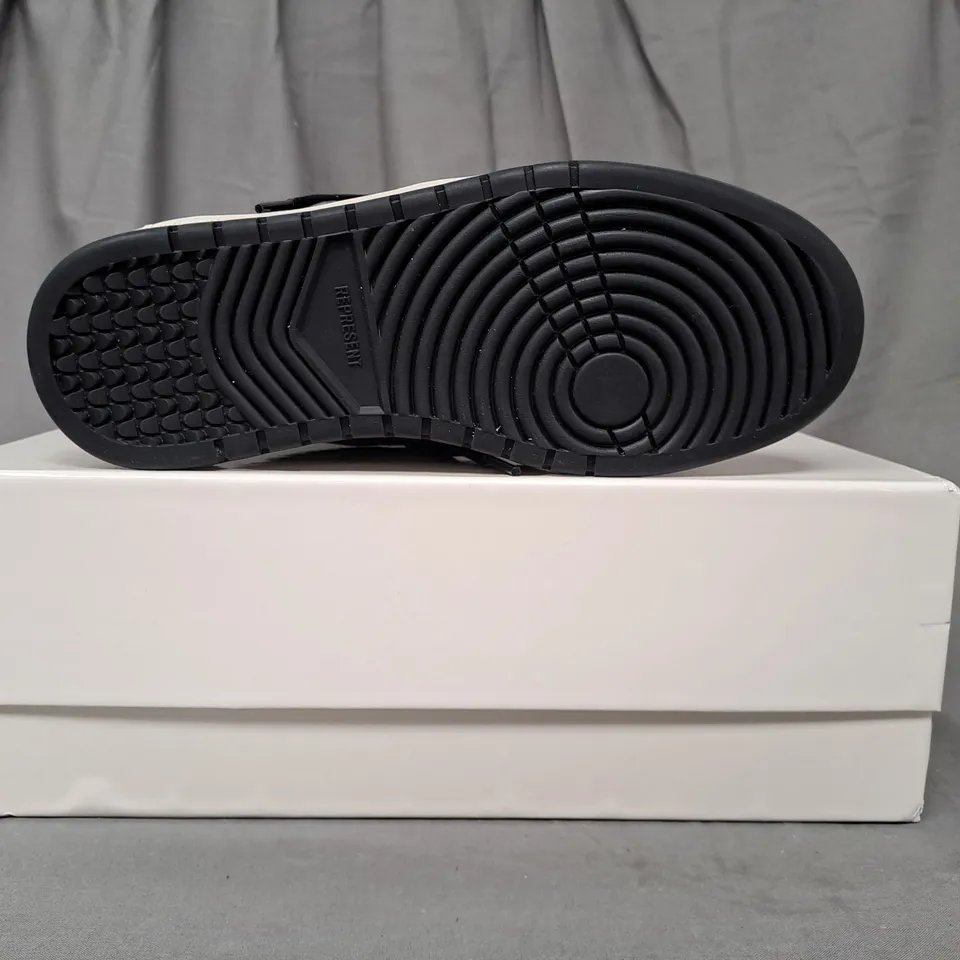 BOXED PAIR OF REPRESENT SHOES IN WHITE/GREY/BLACK UK SIZE 6