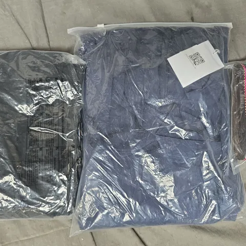 APPROXIMATELY 20 ASSORTED CLOTHING AND FASHION PRODUCTS IN VARIOUS STYLES AND SIZES - COLLECTION ONLY