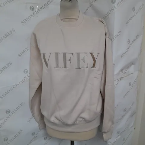SIX STORIES WIFEY STATEMENT SWEATSHIRT IN BEIGE SIZE S