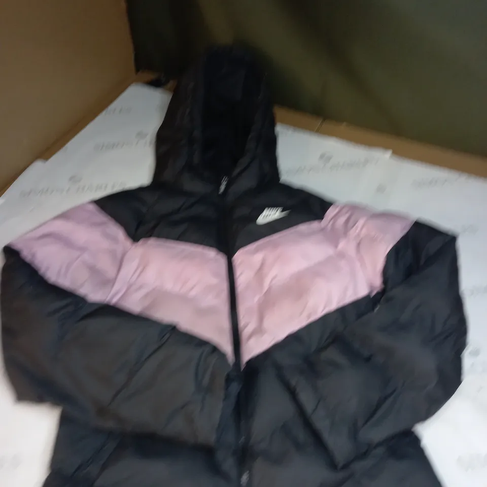 NIKE ZIPPED PADDED COAT SIZE L