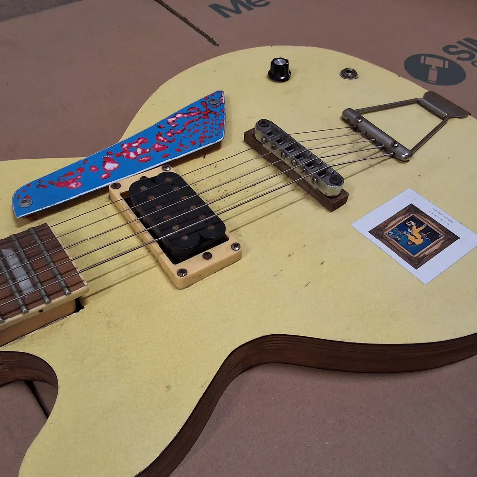 ELECTRIC GUITAR – YELLOW FINISHED BODY WITH MAPLE NECK (UNTESTED)