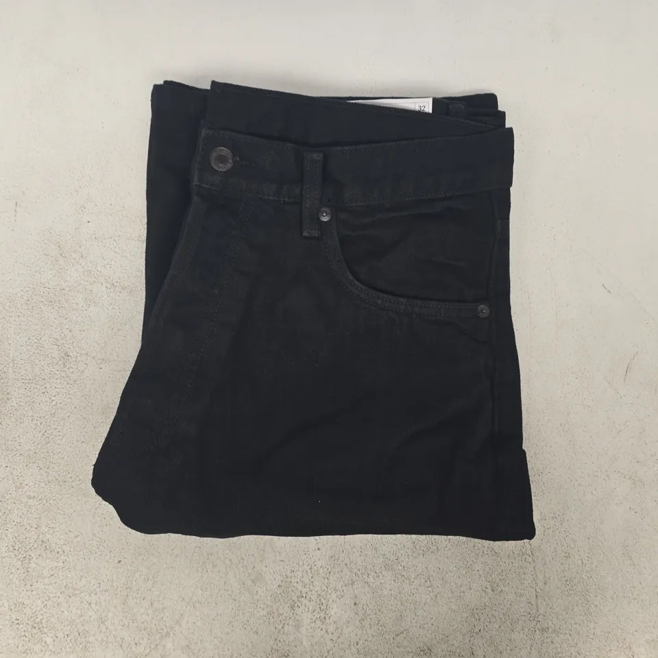 WEEKDAY ASTRO SHORTS IN BLACK DENIM SIZE 32