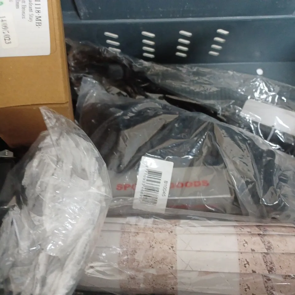 BOX OF APPROXIMATELY 9 ASSORTED ITEMS TO INCLUDE - RESEALABLE POUCHES - LEMIEUX BOOT - MONEY JAR ETC