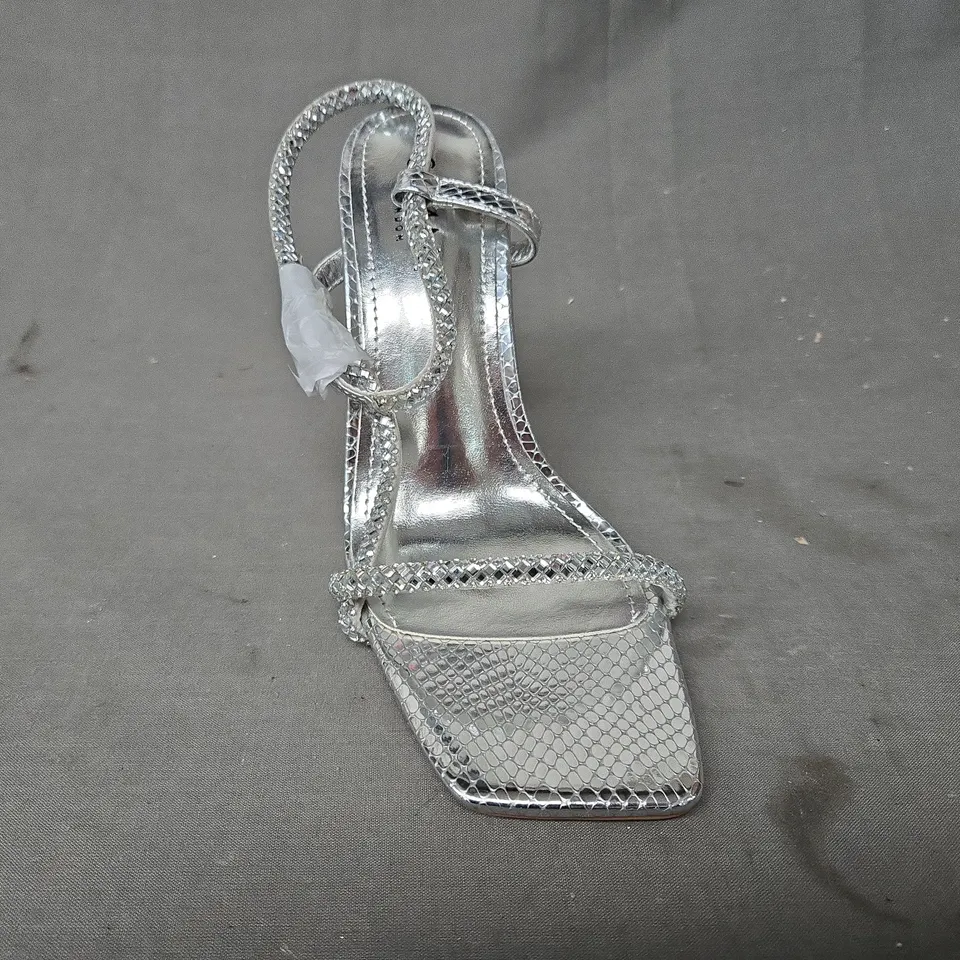 BOXED PAIR OF SIMMI LONDON OPEN TOE STILETTO HEEL SANDALS IN METALLIC SILVER UK SIZE 4