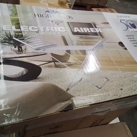 BOXED HIGHLANDS ELECTRIC CLOTHES AIRER