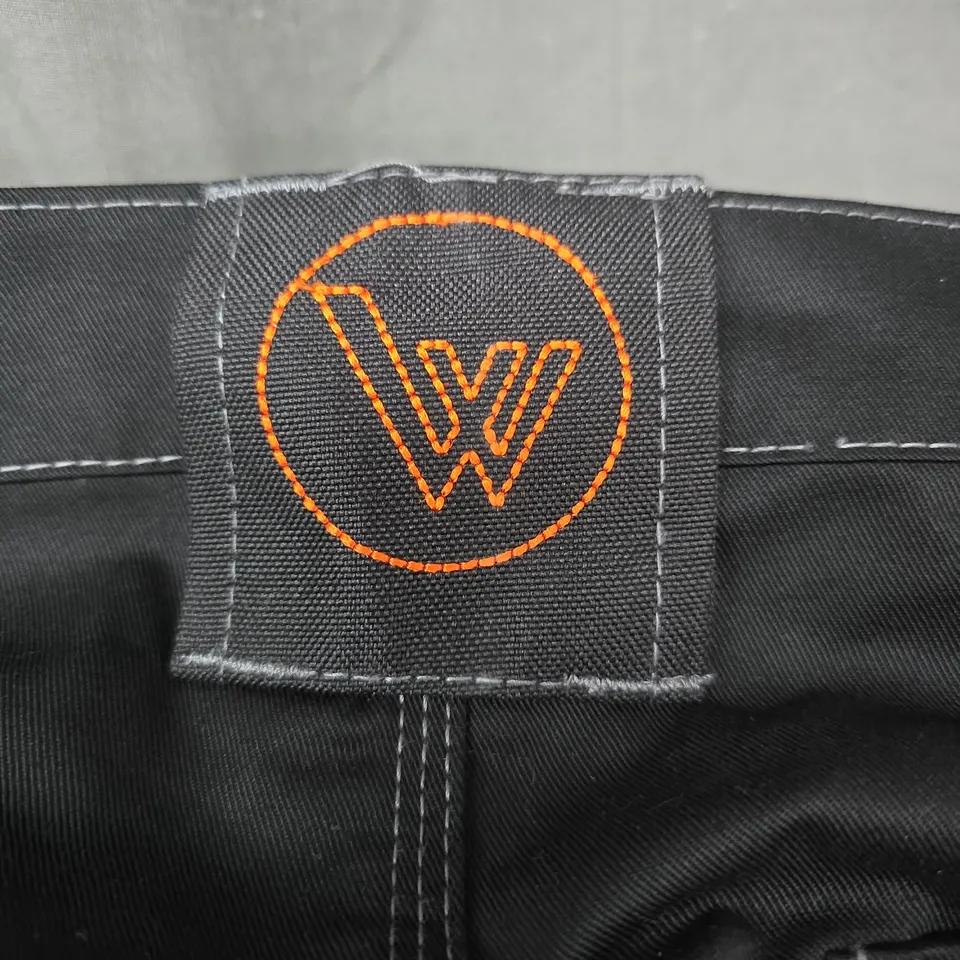 WRIGHTS FITS PRO BUILDER BLACK WORK TROUSERS – UK 34 (WAIST 34 IN, LEG 31 IN)