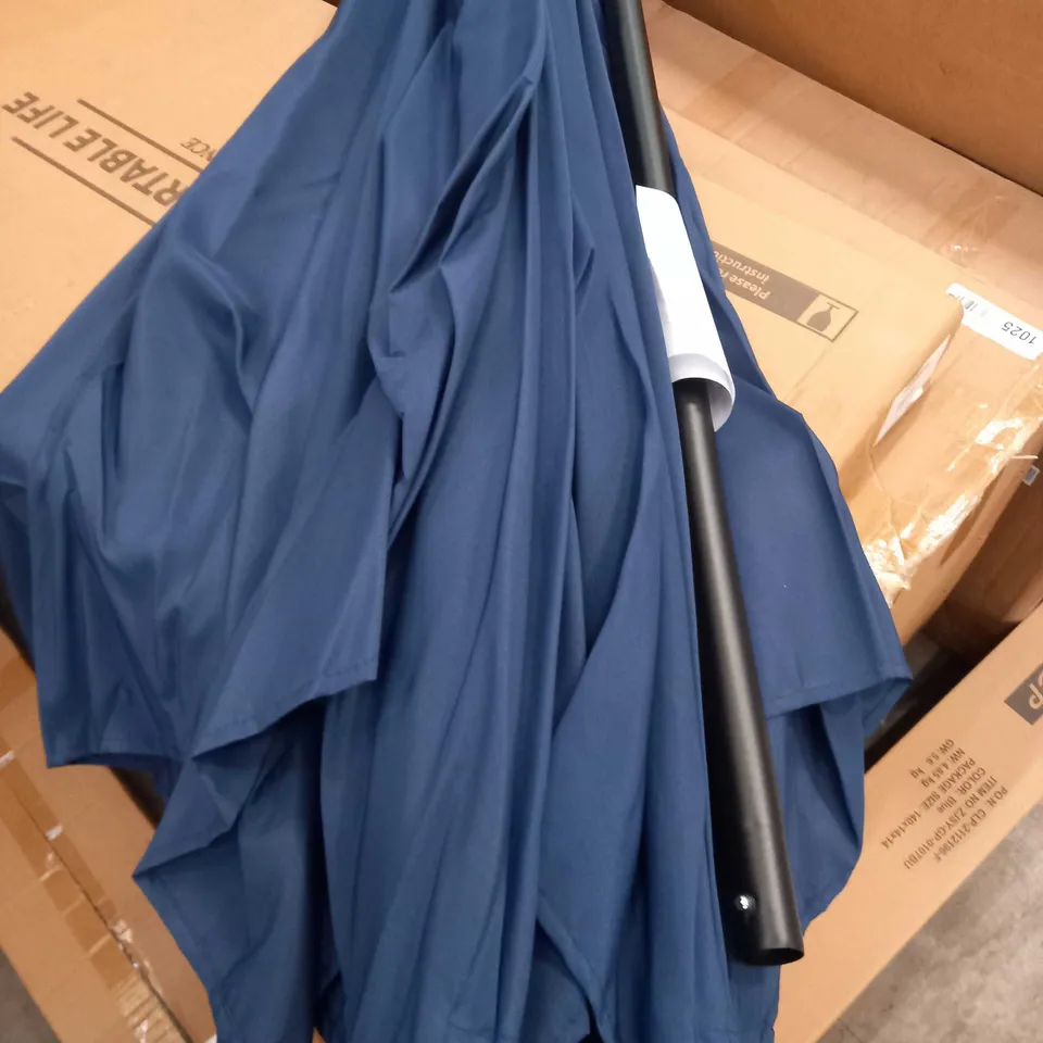 BOXED BLUE PARASOL