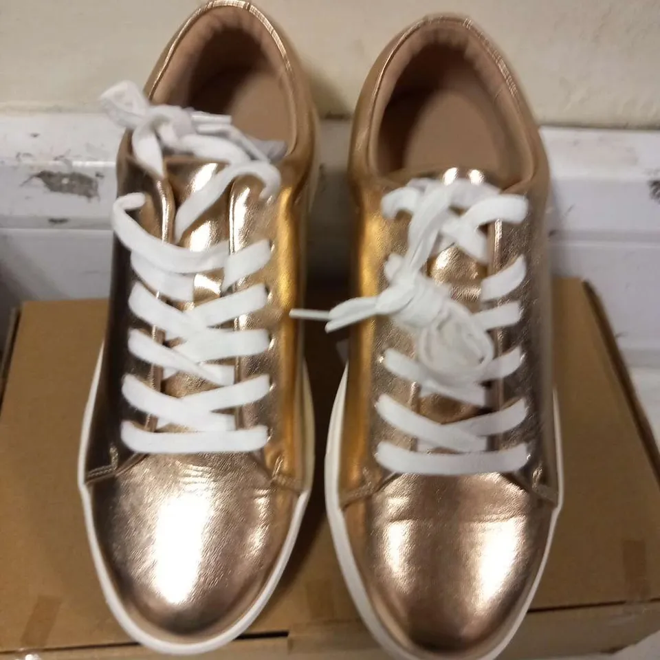 BOXED JD WILLIAMS GOLD SIZE 5