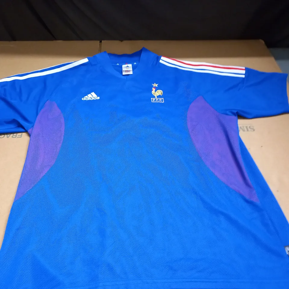 F.F.F. V-NECK BLUE SPORTS T-SHIRT - SIZE UNSPECIFIED
