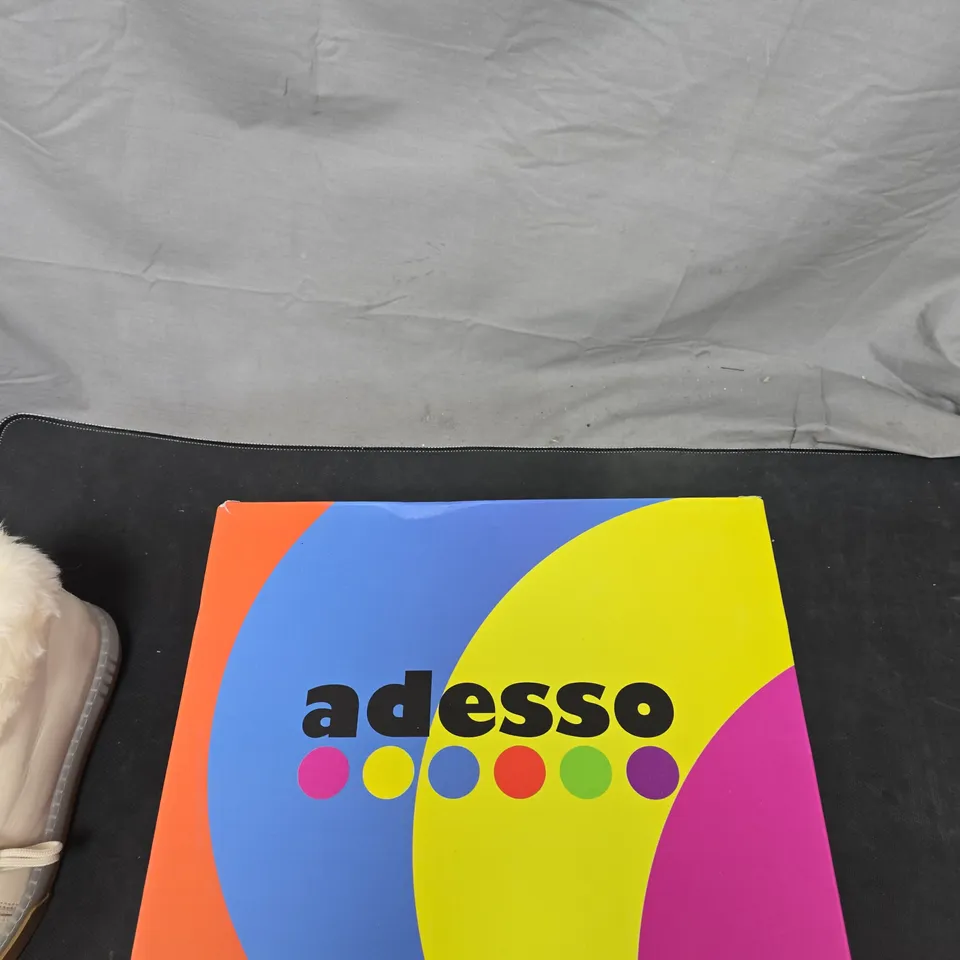 ADESSO WHITE FUR-LINED ANKLE BOOTS UK 6