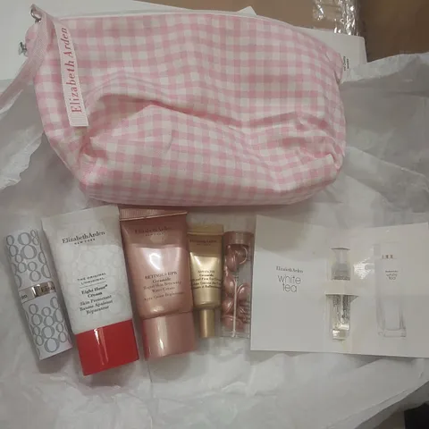 ELIZABETH ARDEN CERAMIDE GIFT SET WITH PINK BAG