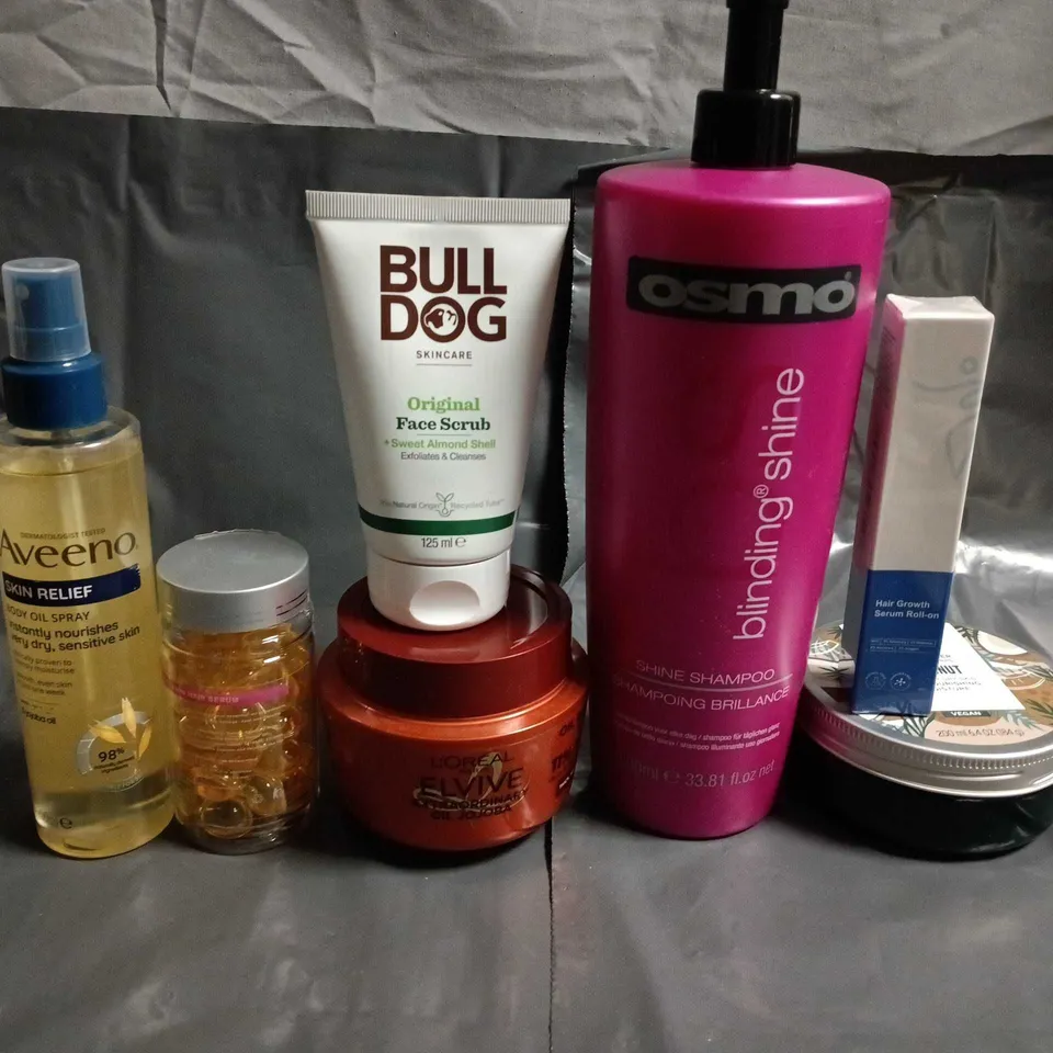 APPROXIMATELY 15 ASSORTED HEALTH & BEAUTY PRODUCTS TO INCLUDE SHAMPOOS, BULLDOG AND L'OREAL