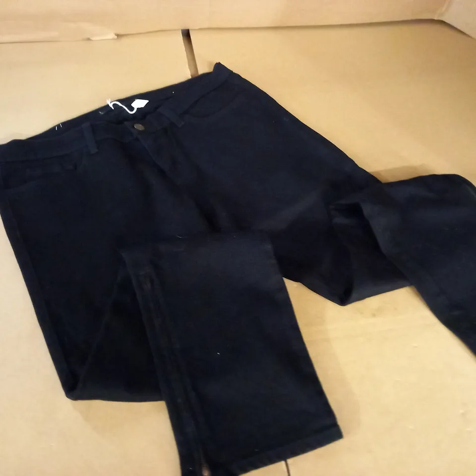 BRAND NEW J BRANDS THE DEAL PENCIL LEG JEANS IN BLACK - 32