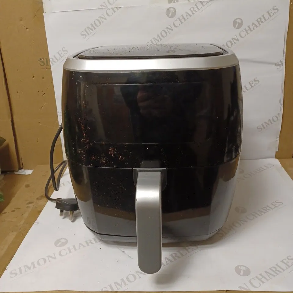 AMAZON BASICS 6-LITRE AIR FRYER