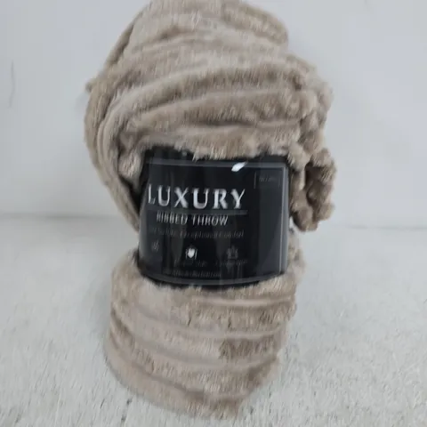 LUXURY KNIT THROW BLANKET