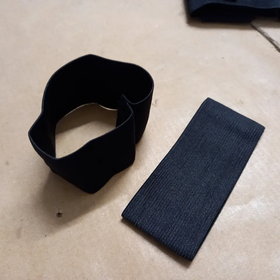 LARGE QUANTITY OF ELASTIC BLACK BANDS - 12 PACKS