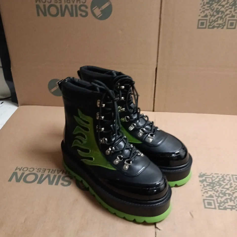 KOI CHA CHA CHA HOLOGRAM FLAME BOOTS – UK 10, BLACK WITH GREEN OUTSOLE