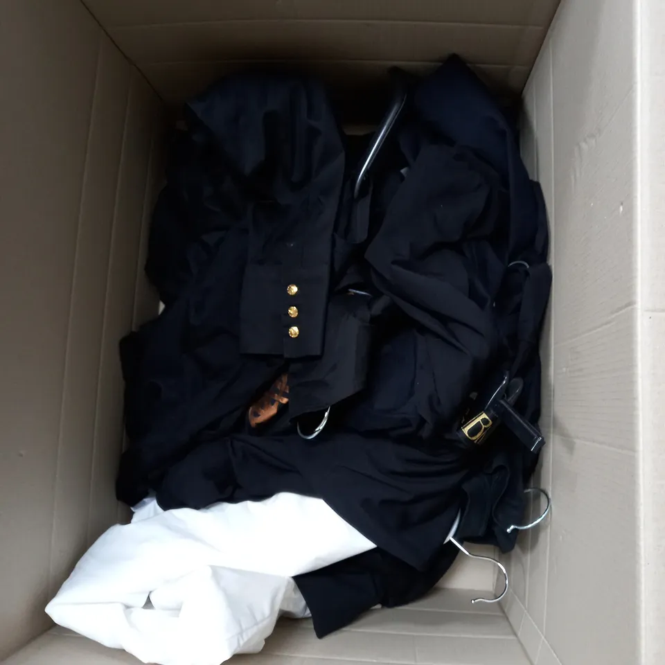 BOX OF APPROXIMATELY 10 ASSORTED WOMEN'S CLOTHING ITEMS INCLUDING TOPS, JEANS, SHIRTS 