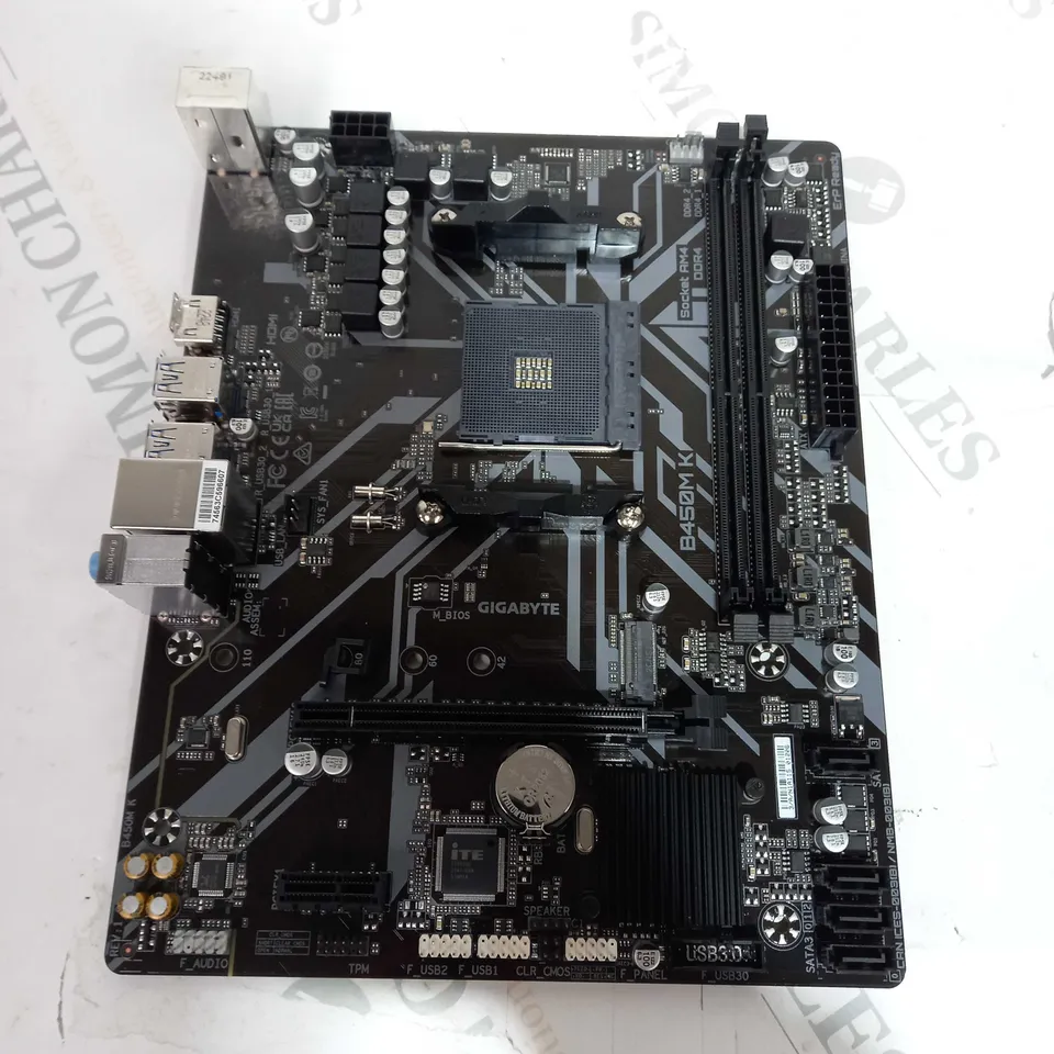 BOXED GIGABYTE B450MK ULTRA DURABLE MOTHERBOARD 