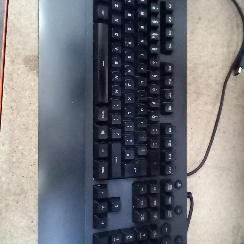 LOGITECH G213 PRODIGY KEYBOARD