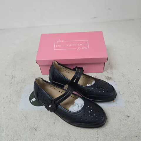 DR LIGHTFOOT NAVY MARY JANE SHOES – WIDE FIT, UK 8