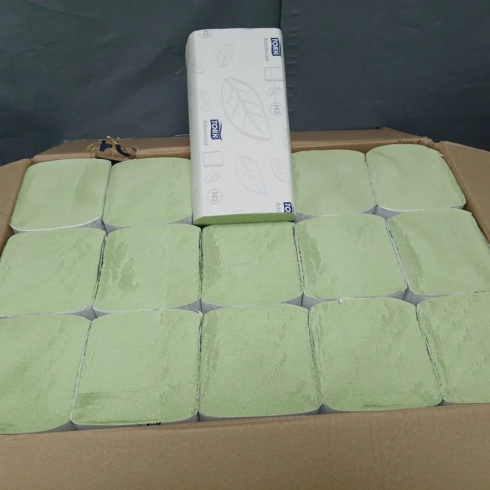 15 TORK ADVANCED BLUE TOWELS 