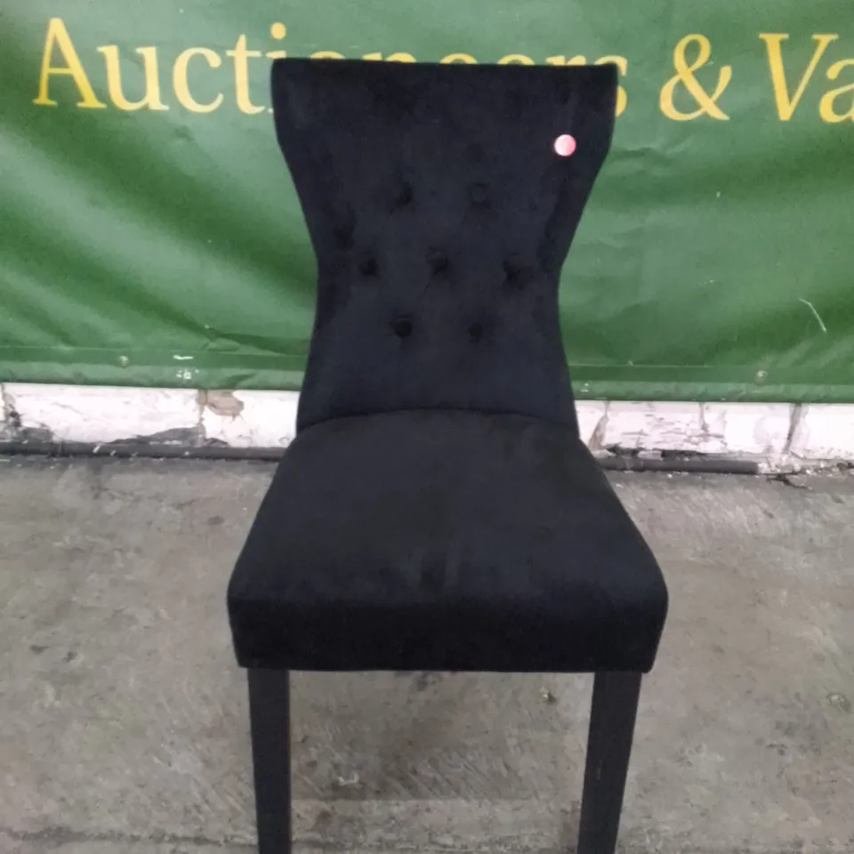 KENSINGTON BLACK VELVET BUTTON BACK DINING CHAIR WITH BLACK LEGS