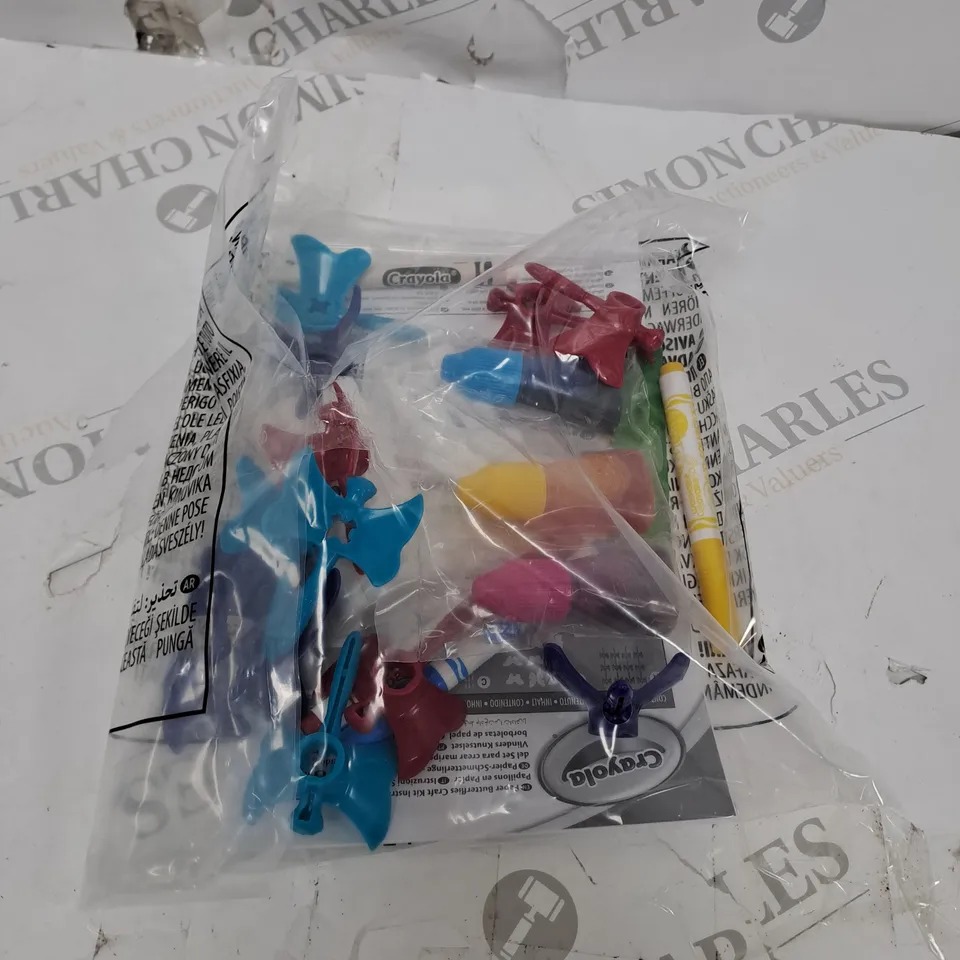 BOXED AND SEALED CRAYOLA PAPER BUTTERFLIES CRAFT KIT RRP £17.99