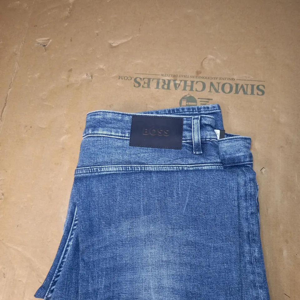 PAIR OF HUGO BOSS PALE BLUE DENIM JEANS SIZE UNSCPECIFIED