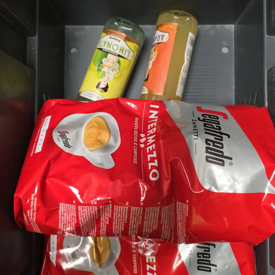 APPROXIMATELY 8 ASSORTED DRINK PRODUCTS TO INCLUDE SEGAFREDO COFFEE & POLARA DRINKS 