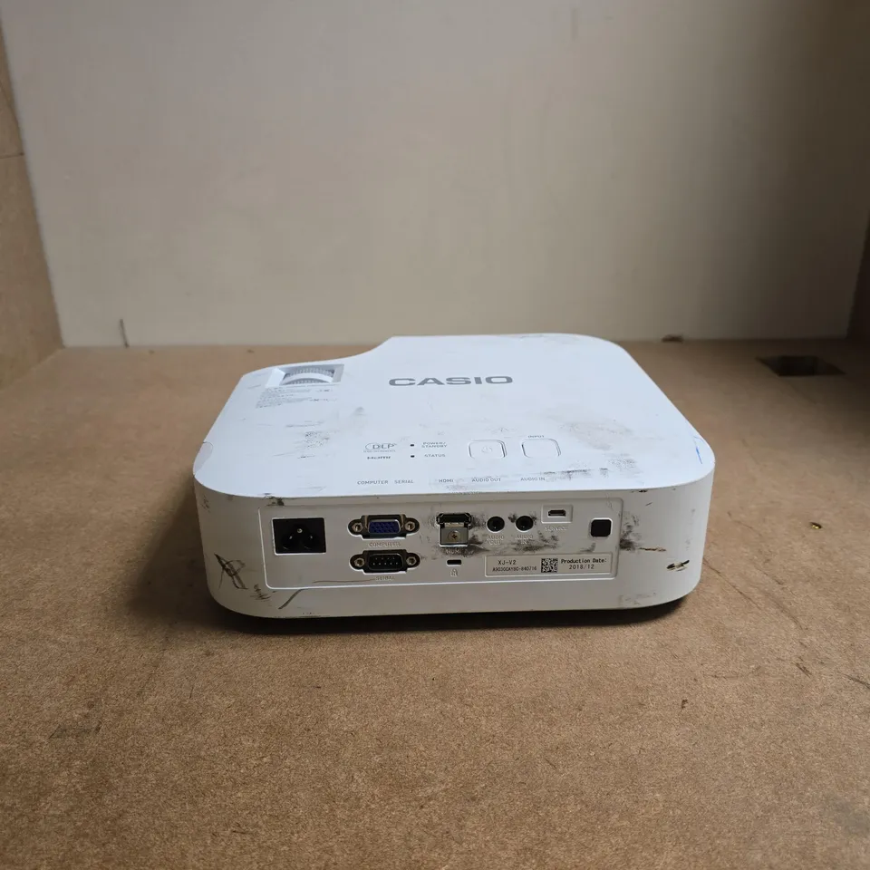 CASIO DATA PROJECTOR XJ-V2