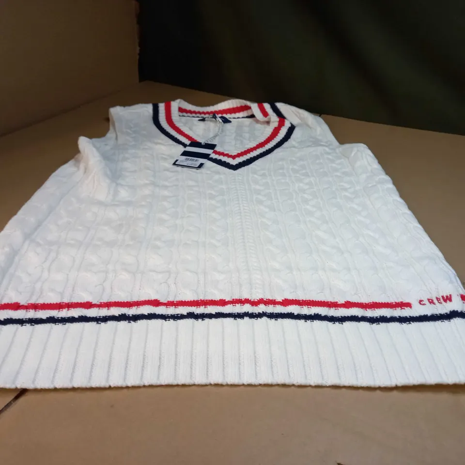 CREW CLOTHING COMPANY KNITTED WHITE OVAL VEST - SIZE 16