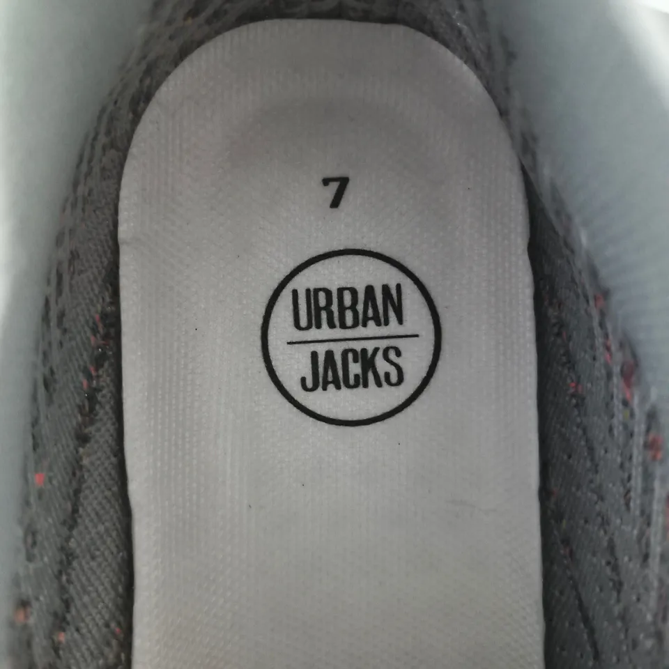 URBAN JACKS KNIT SLIP-ON TRAINERS – GREY, UK SIZE 7