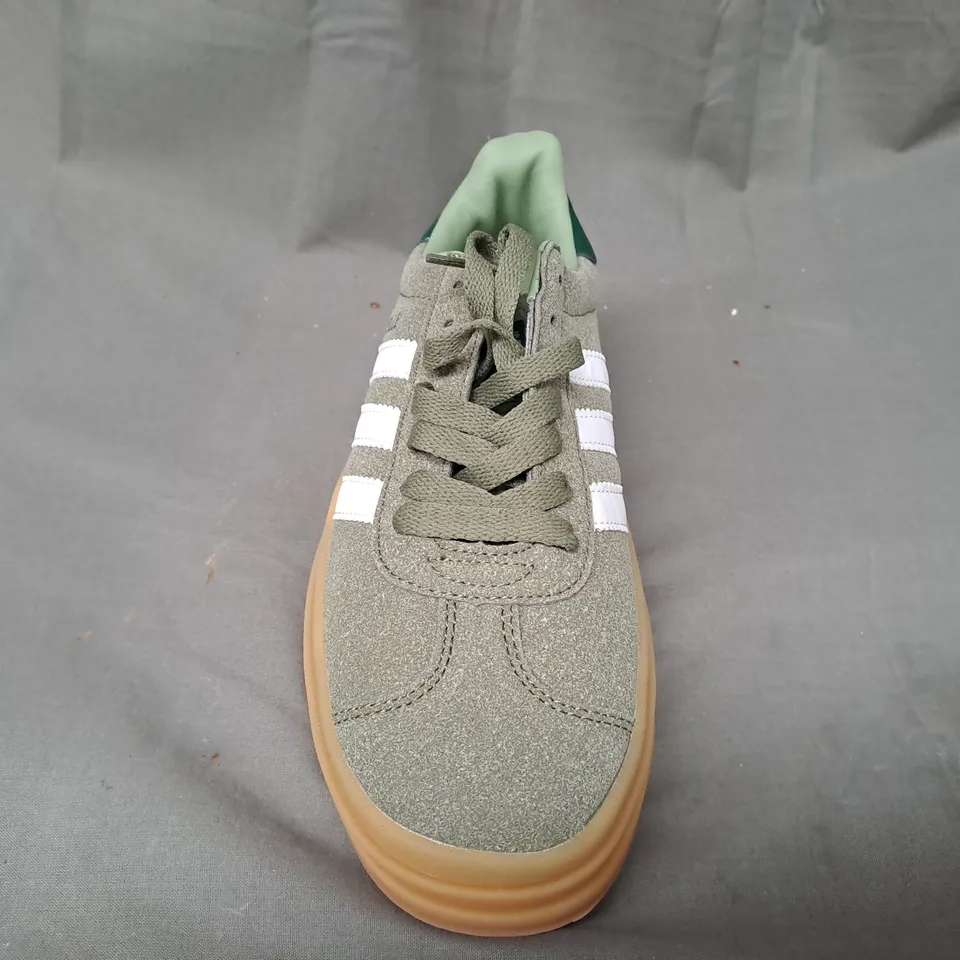PAIR OF ADIDAS GAZELLE SHOES IN GREEN UK SIZE 6.5