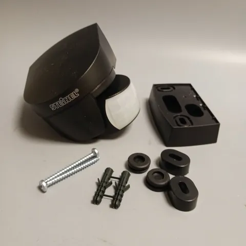 STEINEL MOTHION DETECTOR IN BLACK 14M RADIUS 