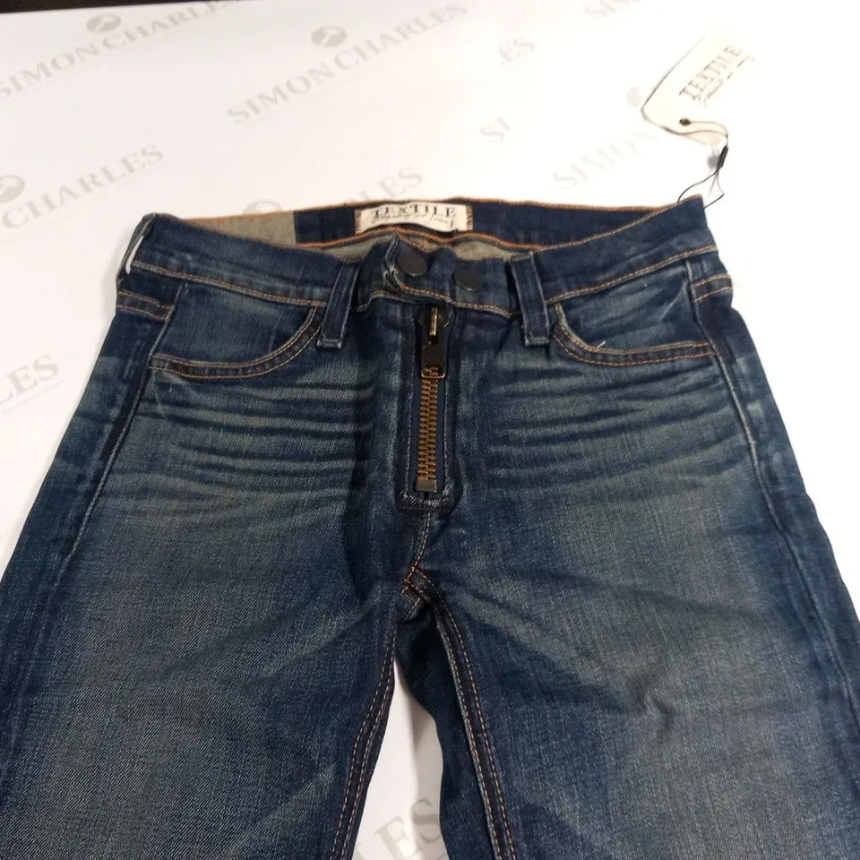 TEXTILE ELIZABETH AND JAMES JOHNNY BLUE PANTS SIZE 25