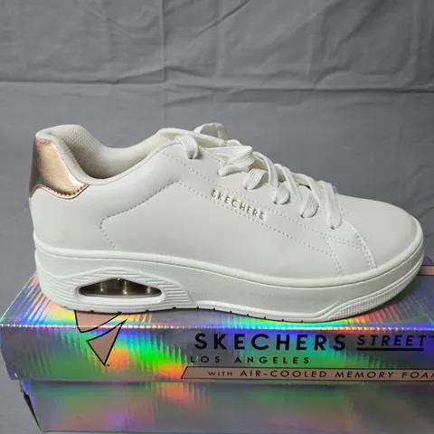 SKECHERS STREET LOS ANGELES SNEAKERS – WHITE WITH AIR-COOLED MEMORY FOAM - UK 7(WOMEN'S)