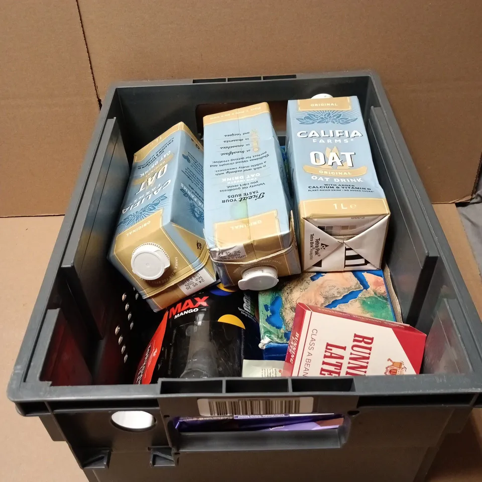 TOTE OF APPROXIMATELY 12 ASSORTED FOOD/DRINK ITEMS TO INCLUDE PEPSI MAX MANGO, CALIFIA OAT DRINK, MILKA OREA BROWNIE, DAIRY MILK ETC