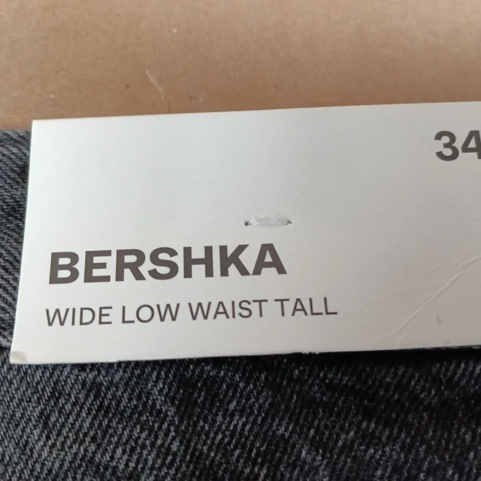 BERSHKA WIDE LOW WAIST JEANS – EU34 TALL 