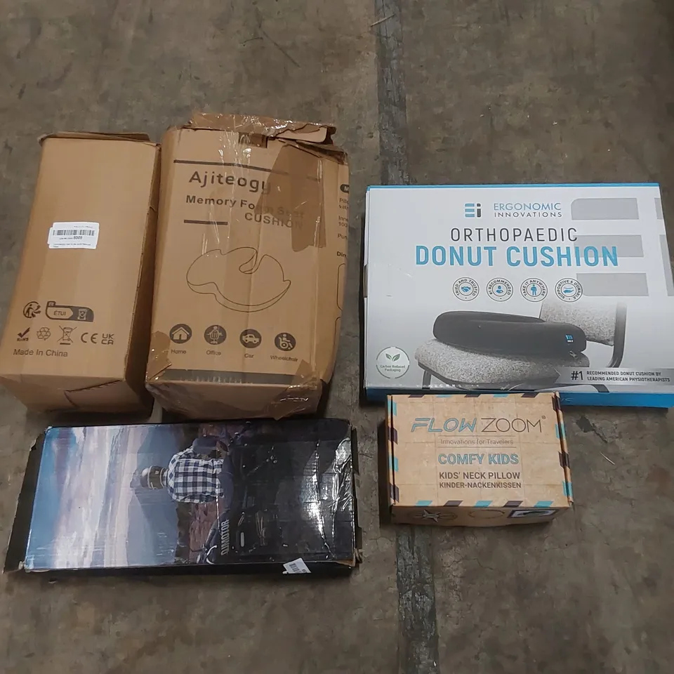 PALLET TO CONTAIN A LARGE ASSORTMENT OF PILLOWS AND CUSHIONS // BRANDS MAY VARY