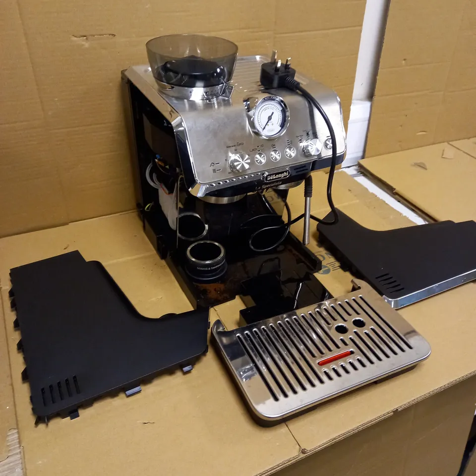 DE'LONGHI LA SPECIALISTA, BARISTA PUMP ESPRESSO MACHINE, BEAN TO CUP COFFEE AND CAPPUCCINO MAKER