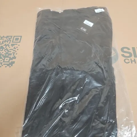 DICKIES  BLACK GARMENT, UK SIZE 26 