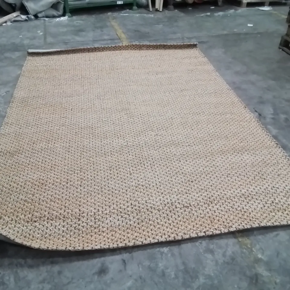 QUALITY DESIGNER AREA RUG - APPROXIMATELY 285X200