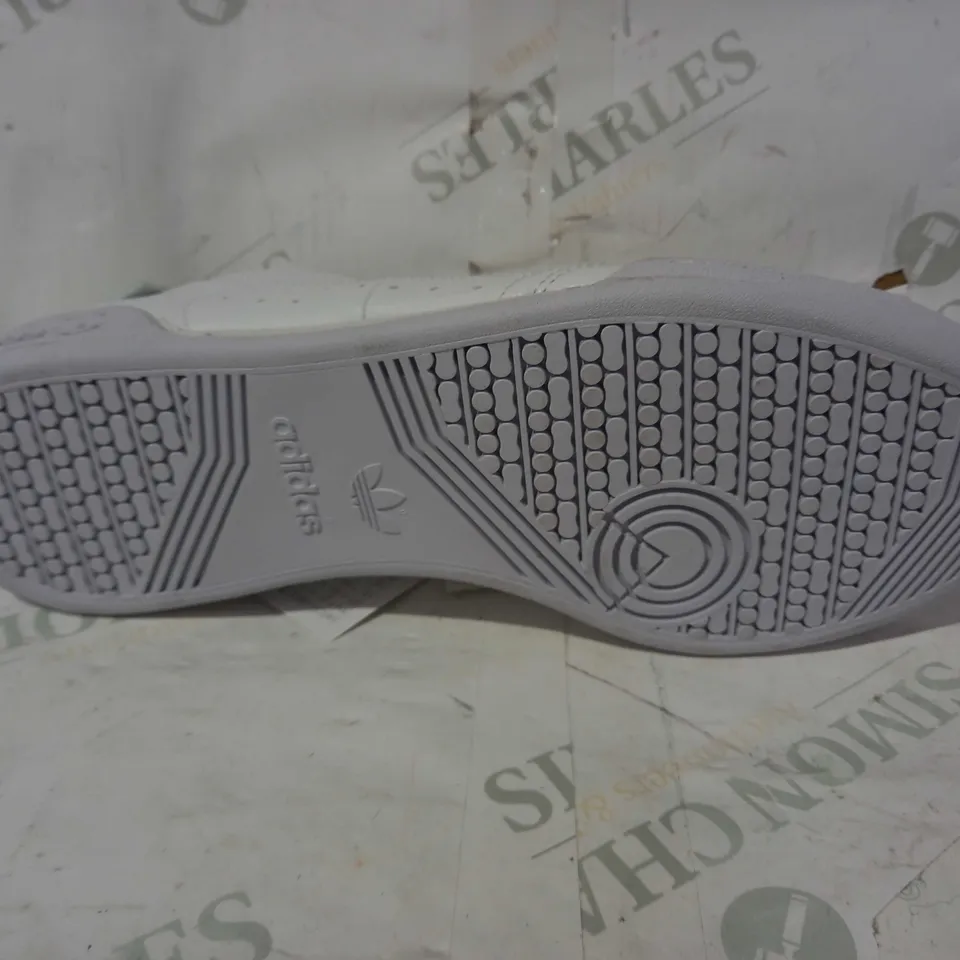 BOXED PAIR OF ADIDAS CONTINENTAL 80 SHOES IN WHITE/GREEN UK SIZE 8.5