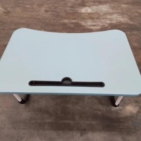 BOXED FOLDABLE PLASTIC BLUE TABLE 