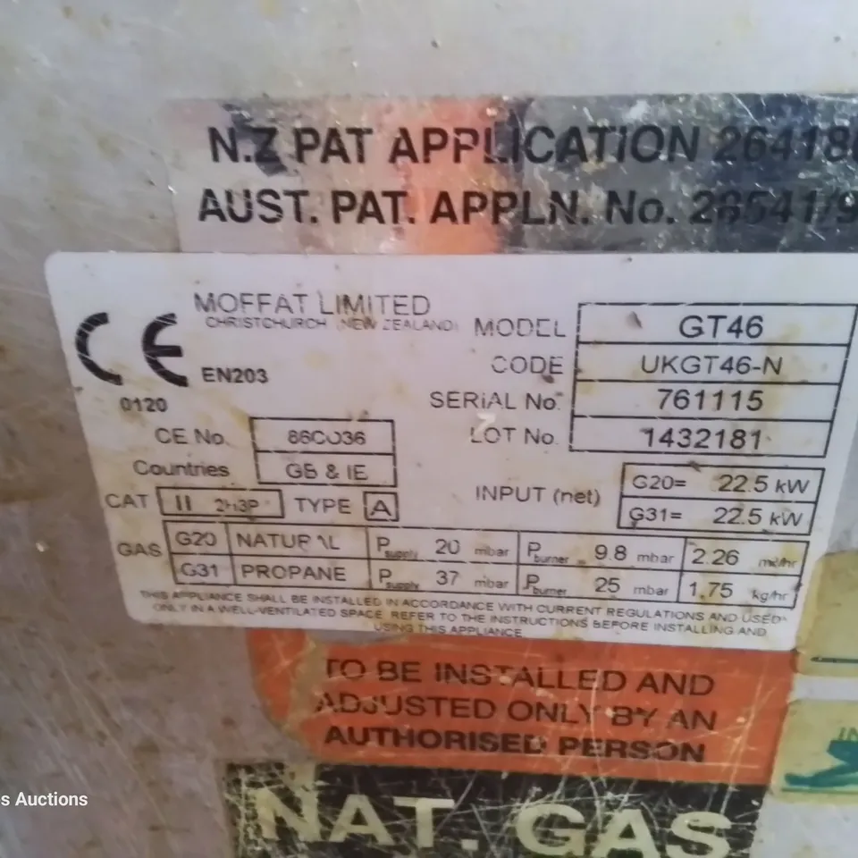 BLUE SEAL GAS FIRED TWIN TANK DEEP FAT FRYER Model GT46