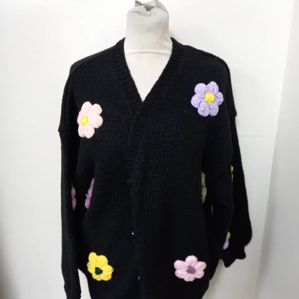 CIDER KNITTED FLOWER CARDIGAN SIZE UNSPECIFIED