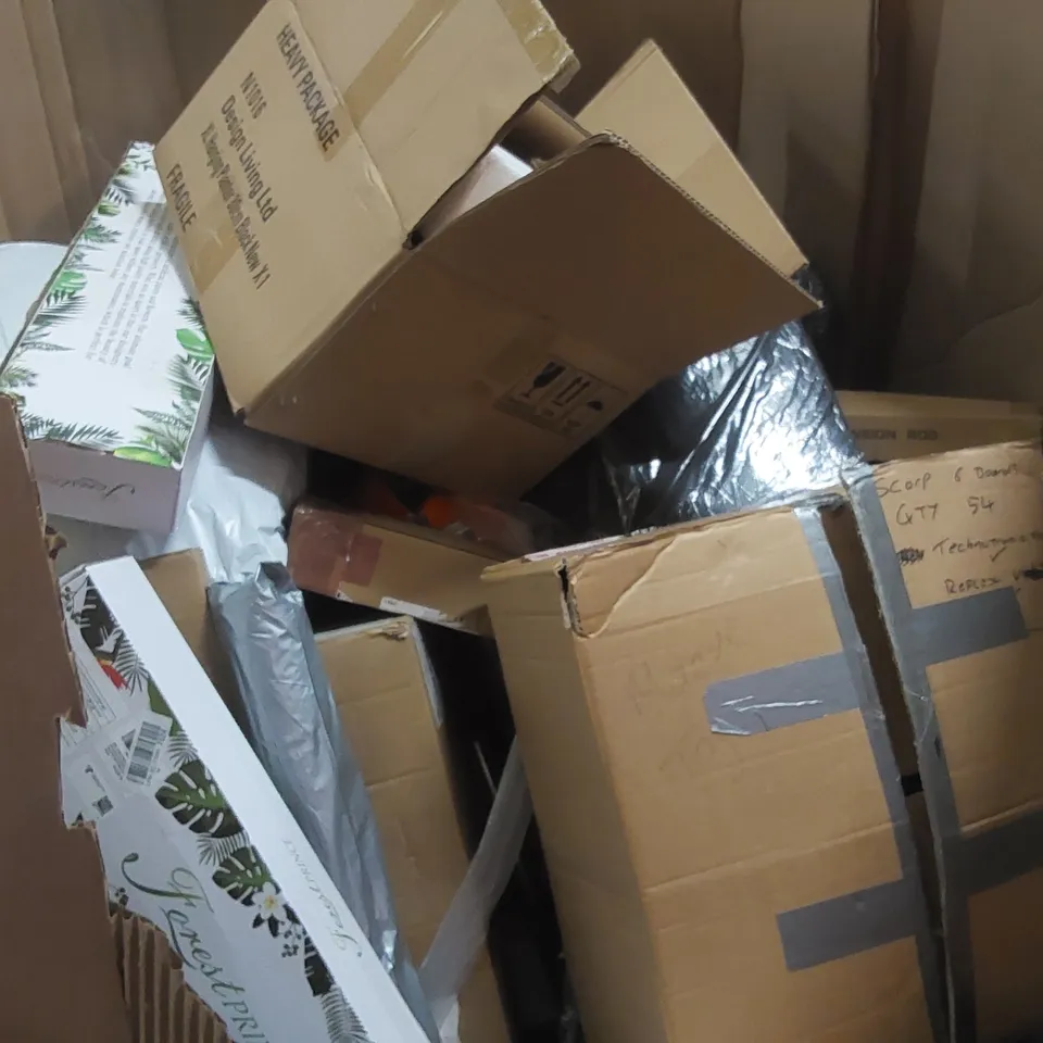 PALLET OF ASSORTED ITEMS INCLUDING: KIDS SCOOTER, RETRACTABLE SAFETY GATE, ELECTRIC POTATO PEELER, YOGA MAT, BABY MAT ECT