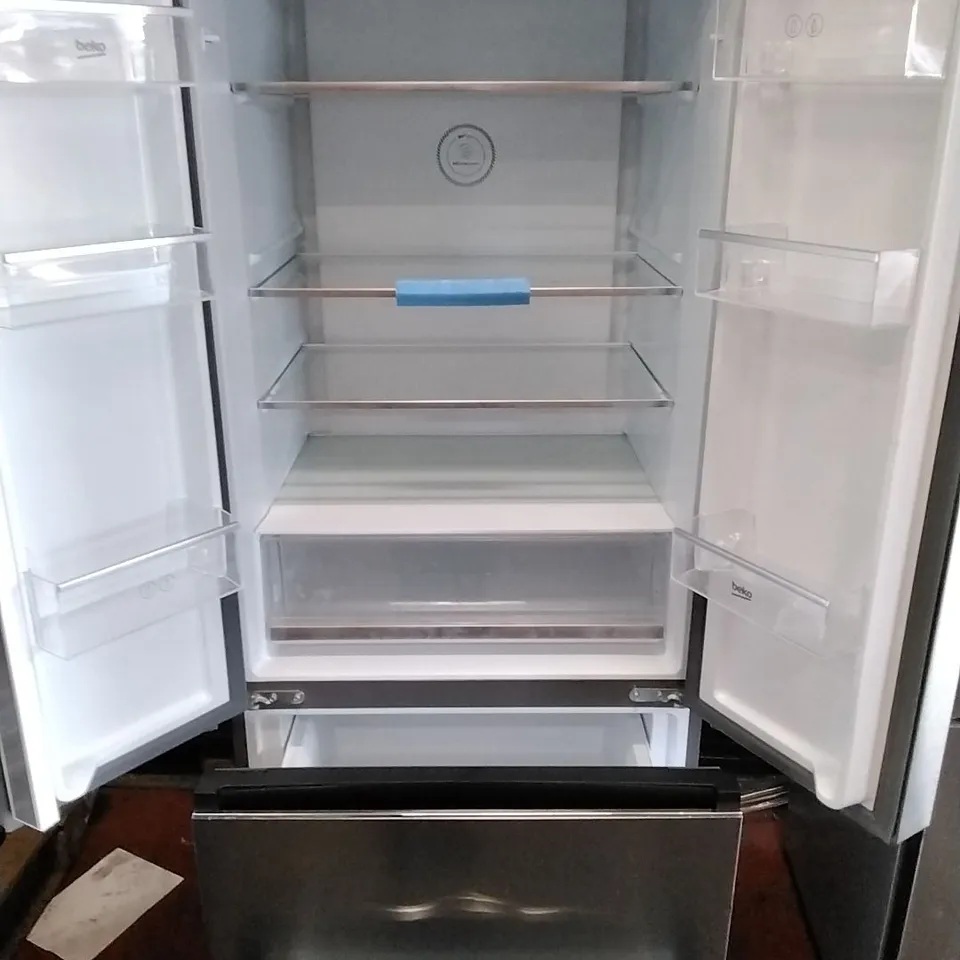 BEKO MN13790PX 70CM FRIDGE FREEZER